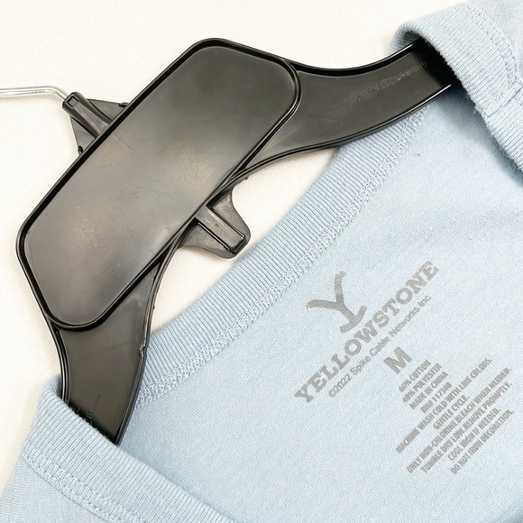 Yellowstone Dutton Ranch Montana light blue short sleeve t-shirt - Picture 3 of 3